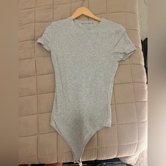 Abercrombie & Fitch Tops - Gray Short Sleeve Bodysuit